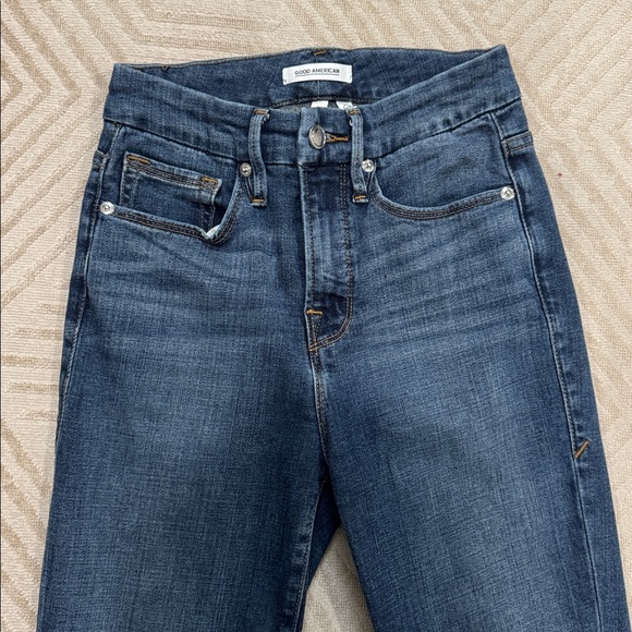 good American good legs crop jeans
size 25
worn once - Picture 1 of 4